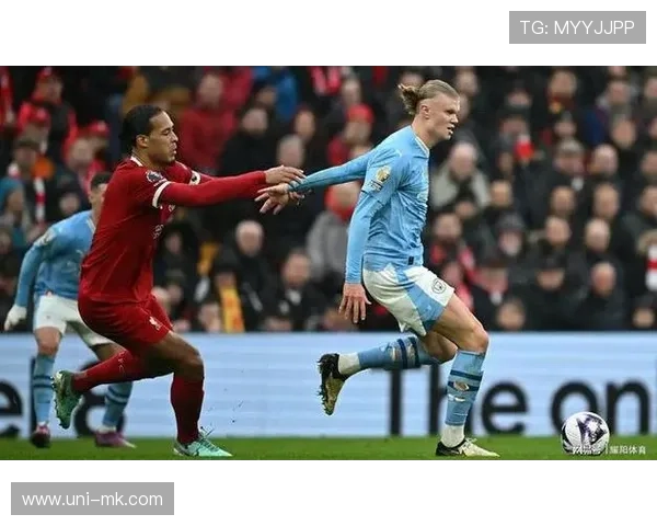 足球战术演变研究：瓜迪奥拉传控体系与克洛普高位逼抢的哲学差异