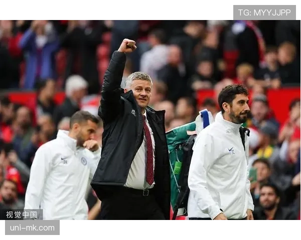 战术述评:马赛高位逼抢战术失效,后防线空档被对手反复利用 战术述评:马赛高位逼抢战术失效,后防线空档被对手反复利用